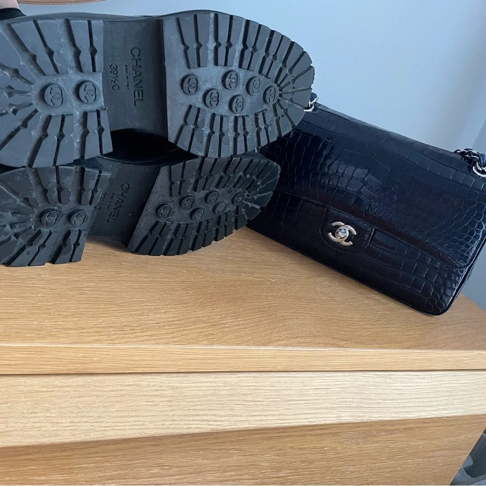 CHANEL Leather CC Chelsea Boots